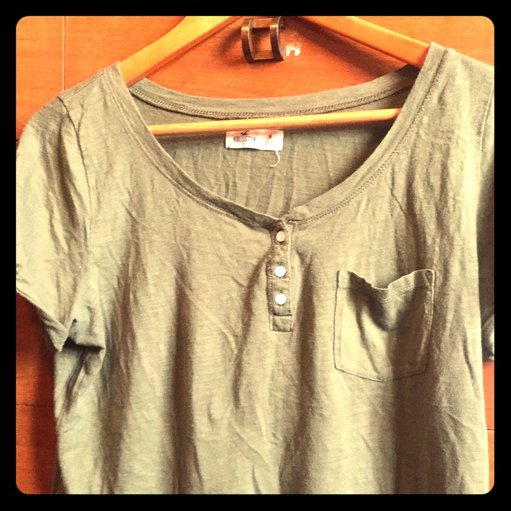 Army green vintage tee.